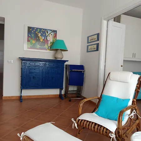Il Mare Fuori Apartment *